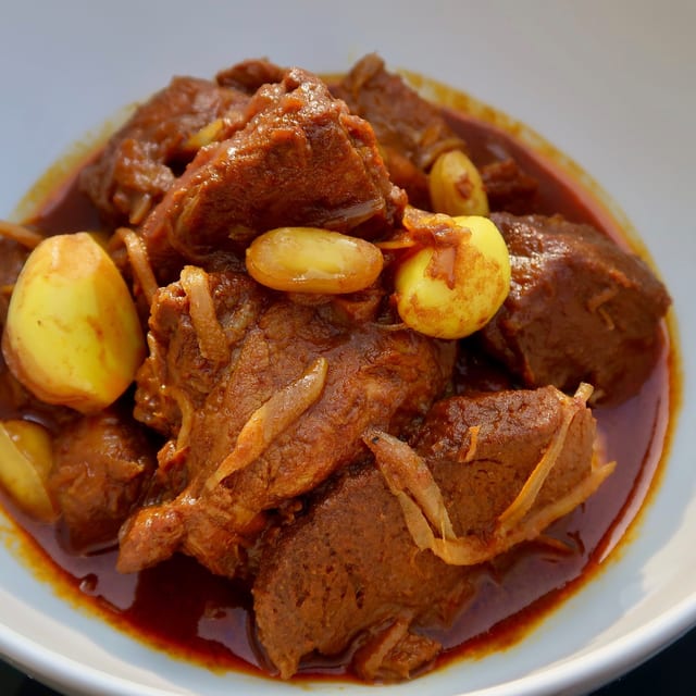 Hung Lay Curry (Pork).